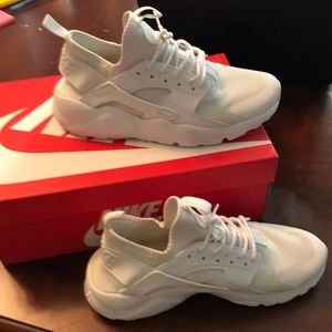 Nike Huarache all white sz 10 men